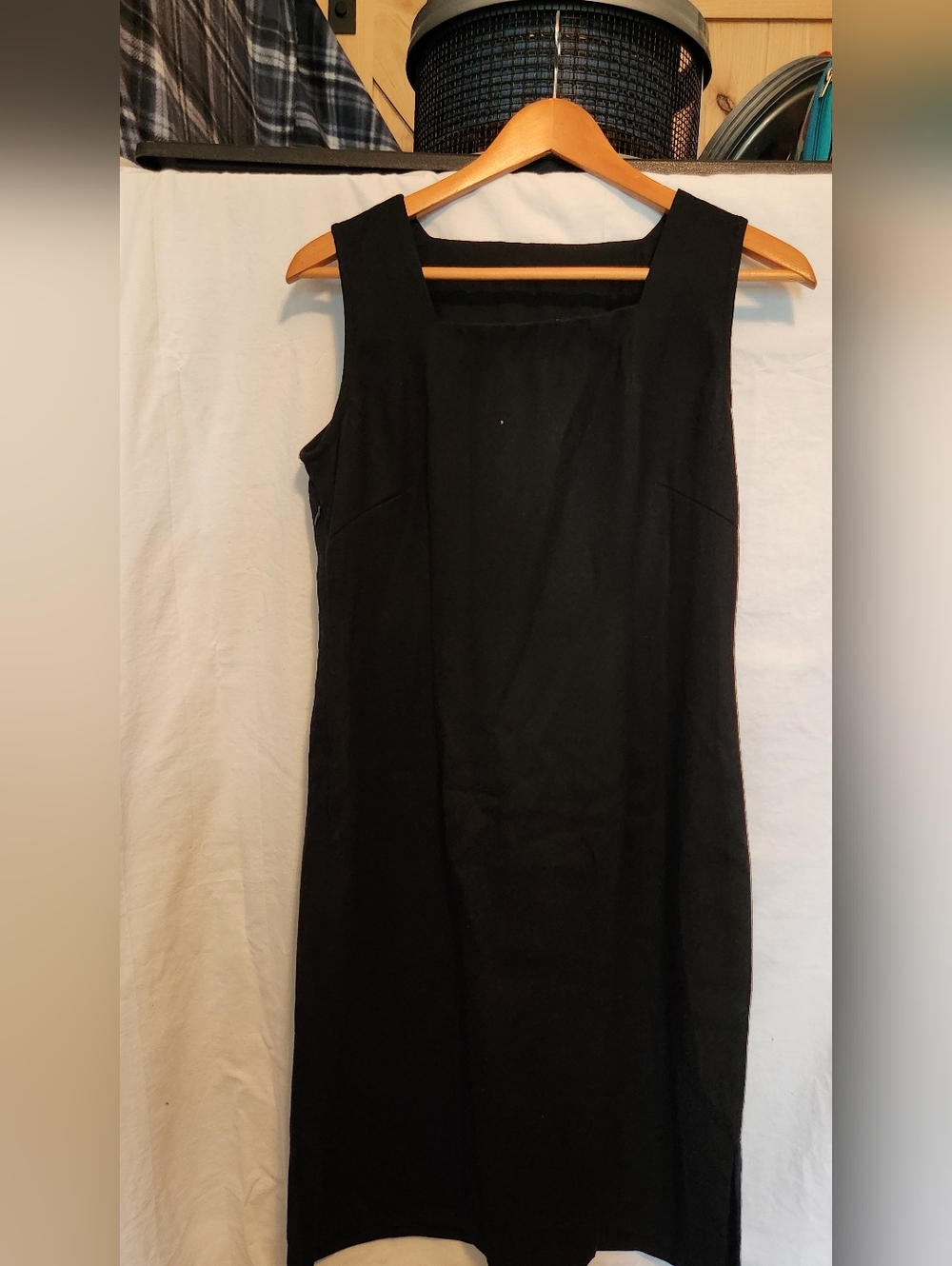 Classic Black Sleeveless Sheath Dress